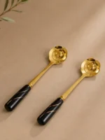 Cucharas doradas con diseño de rosa - Imagen 2